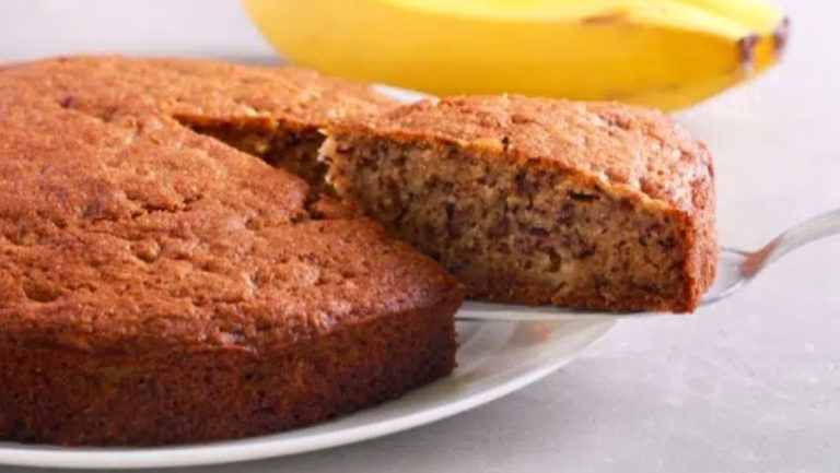 Bolo de Banana simples e fofinho Receita perfeita pra acompanhar o Café