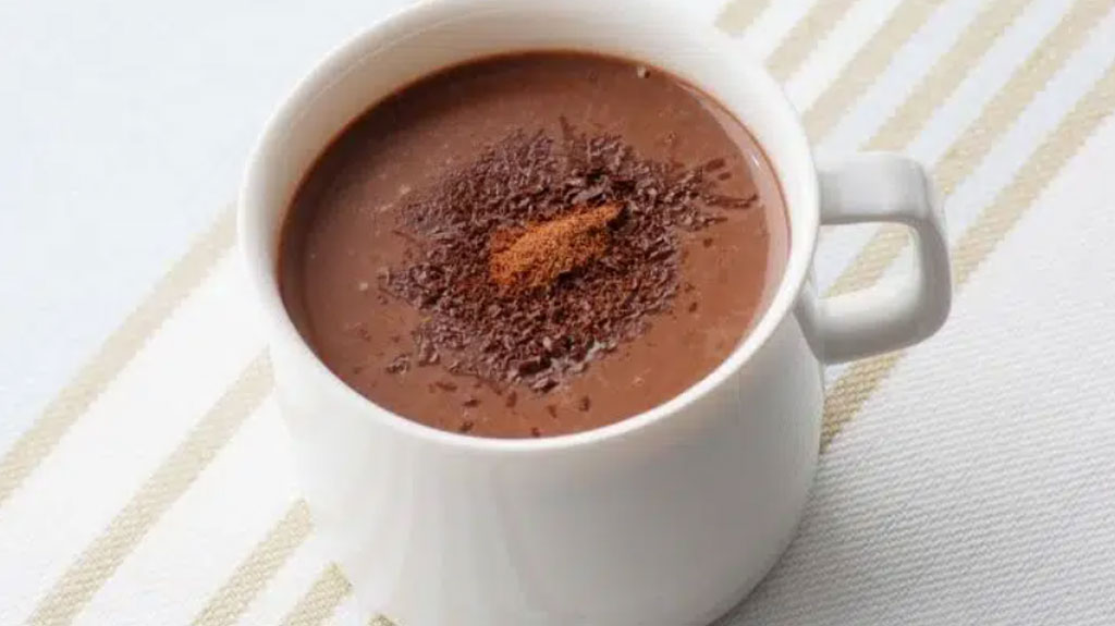 Chocolate quente com ovomaltine