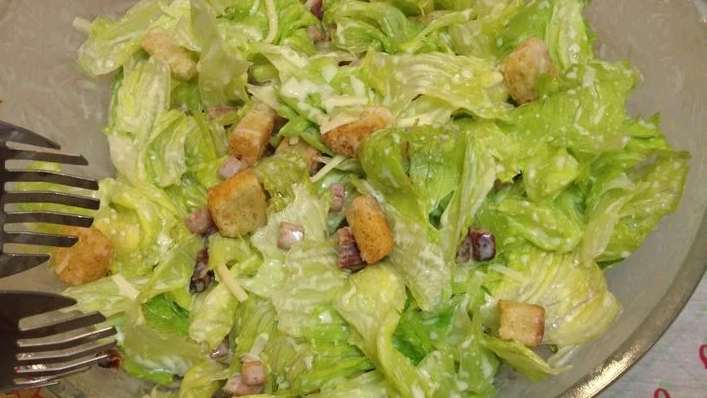 Salada Caesar da Mi