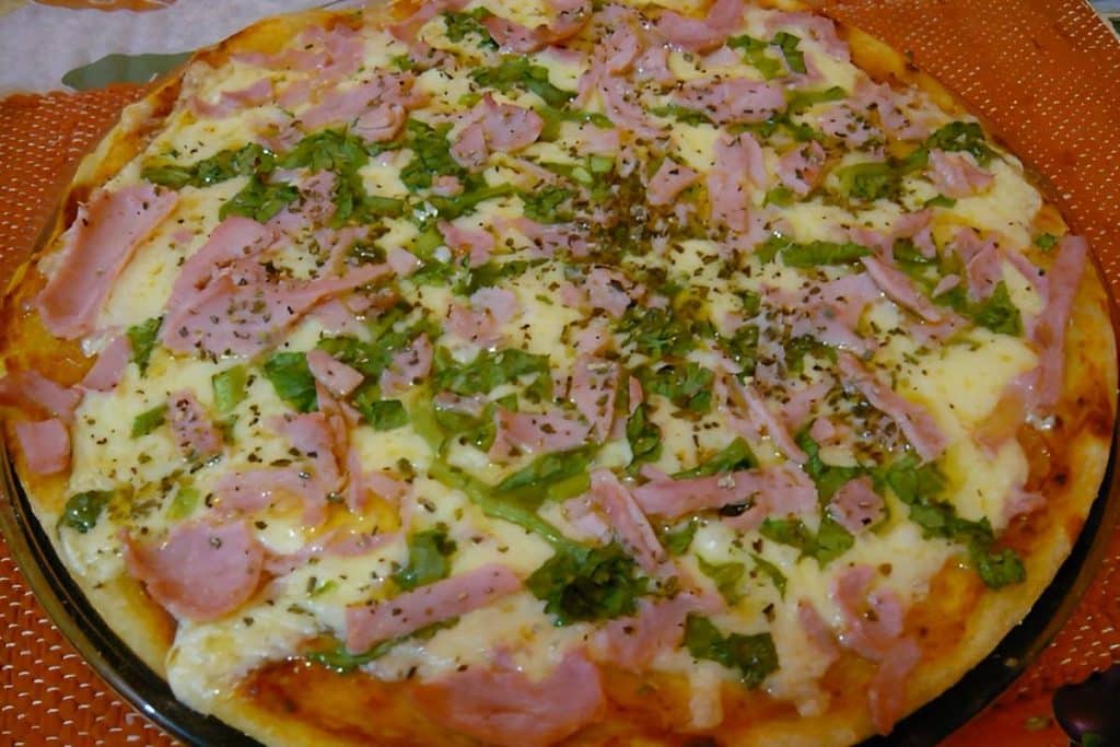 Pizza com Massa de batata: Receita prática e saborosa!