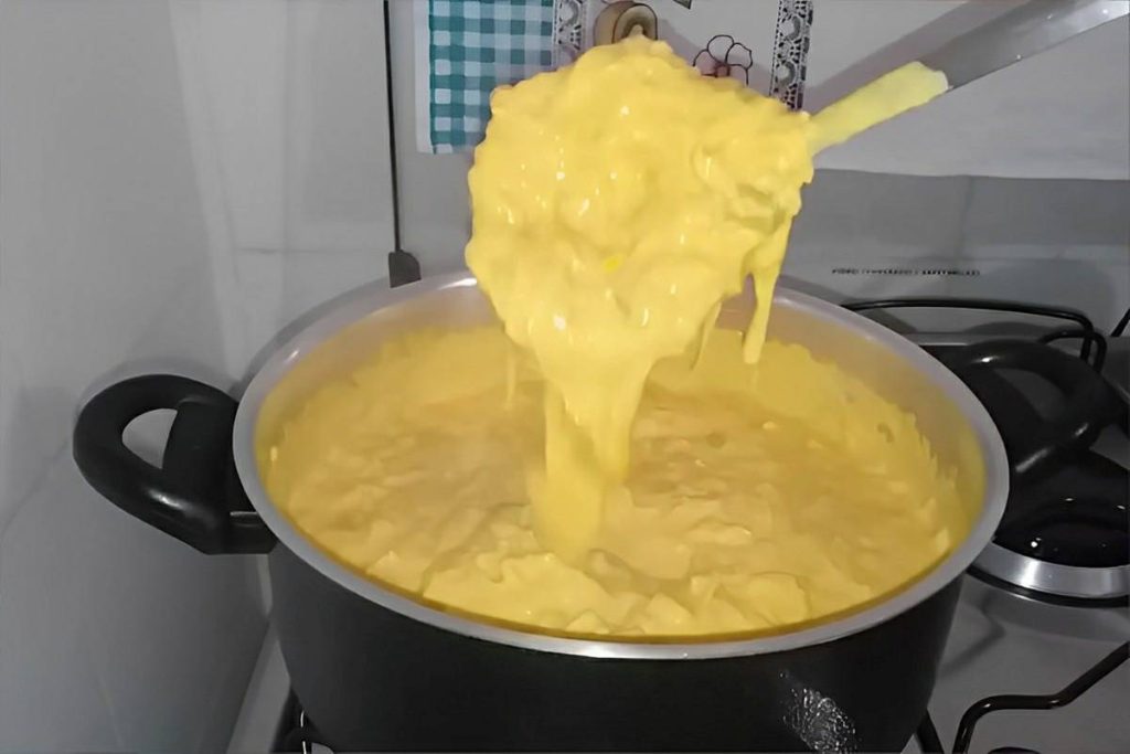 Creme de Galinha: Receita parece um Fricassê de Frango!