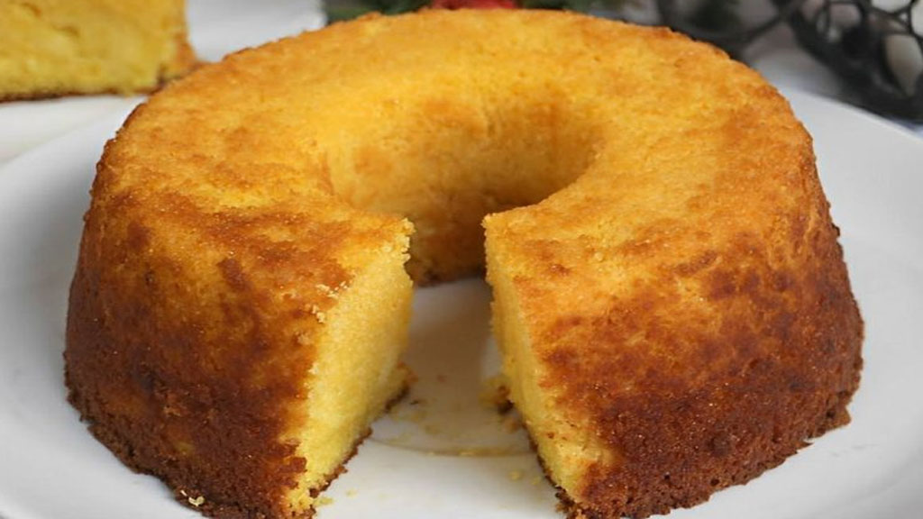 Bolo de milharina com Requeijão