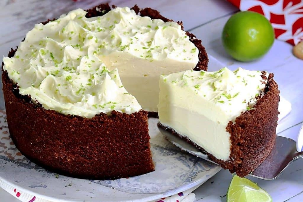 Torta de limão com massa de chocolate