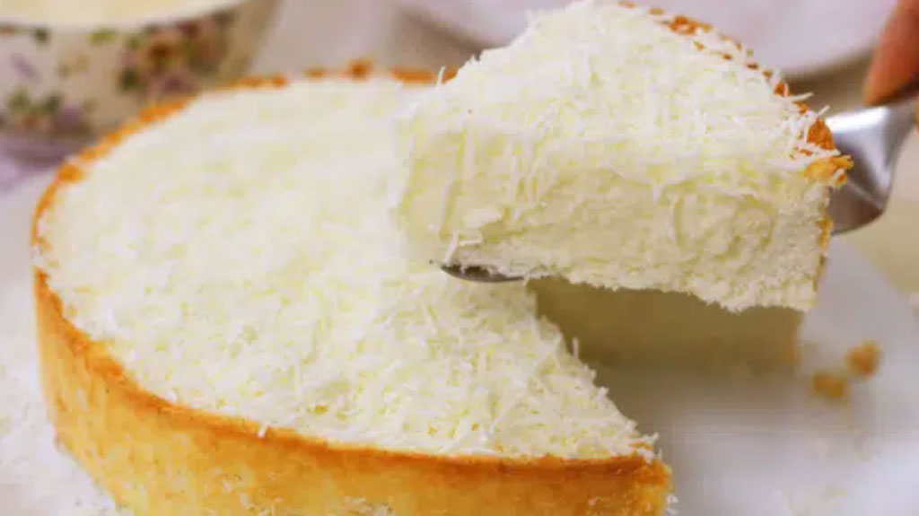Torta Nuvem de coco: Sobremesa perfeita pra você servir em sua casa!