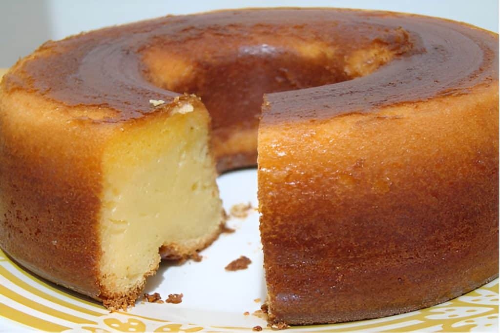 Bolo de coco cremoso com Textura de Pudim