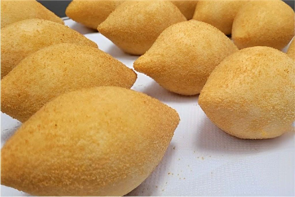 Massa de mandioca para coxinha e bolinhos fritos