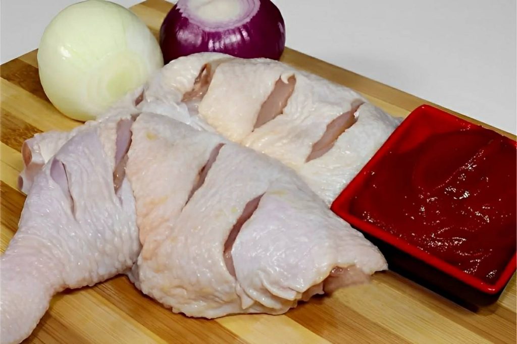 Coxa e sobrecoxa de frango diferente: Receitinha fácil e deliciosa pra você servir na refeição!