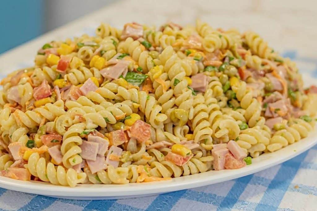 Salada de Macarrão com maionese