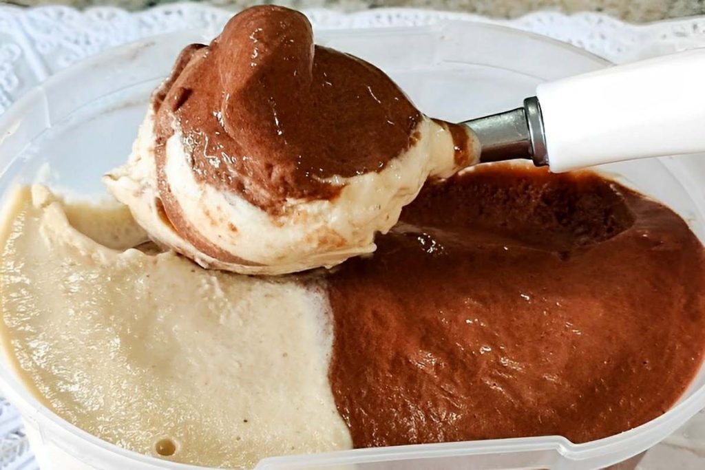 Sorvete caseiro sem açúcar, adoçante ou gelatina