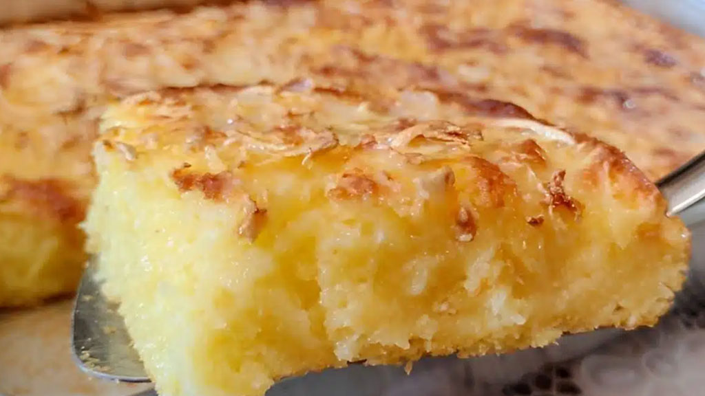 Bolo de Mandioca e coco em poucos minutos