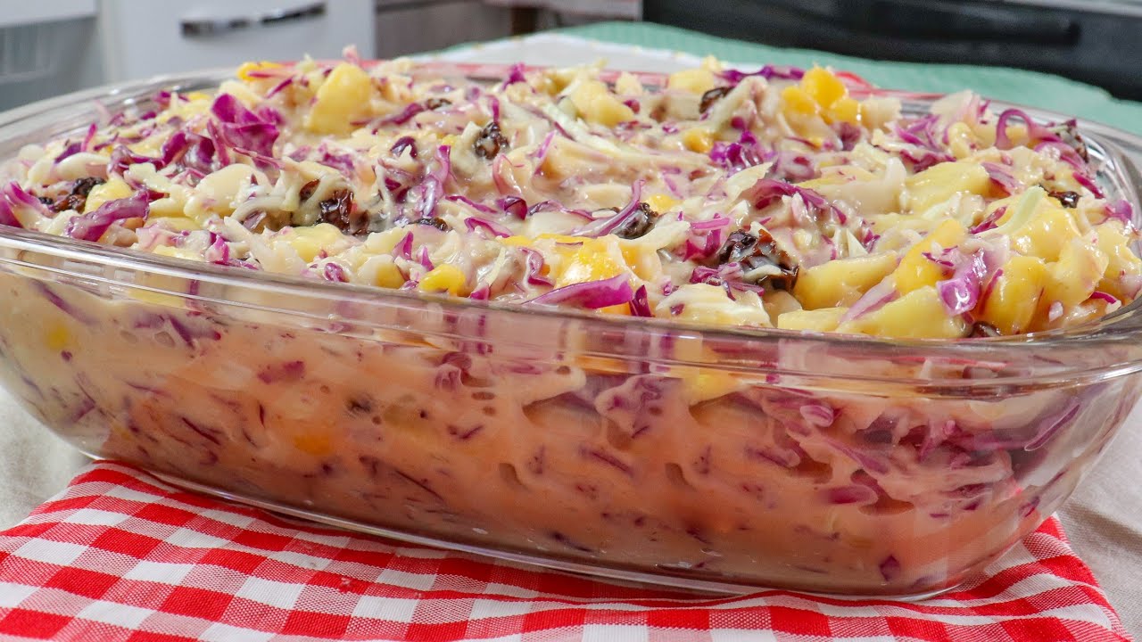 Salada tropical de Repolho roxo e frutas: Receitinha prática e deliciosa!
