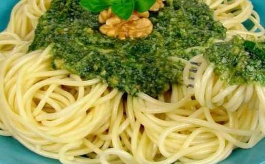 Espaguete ao Pesto