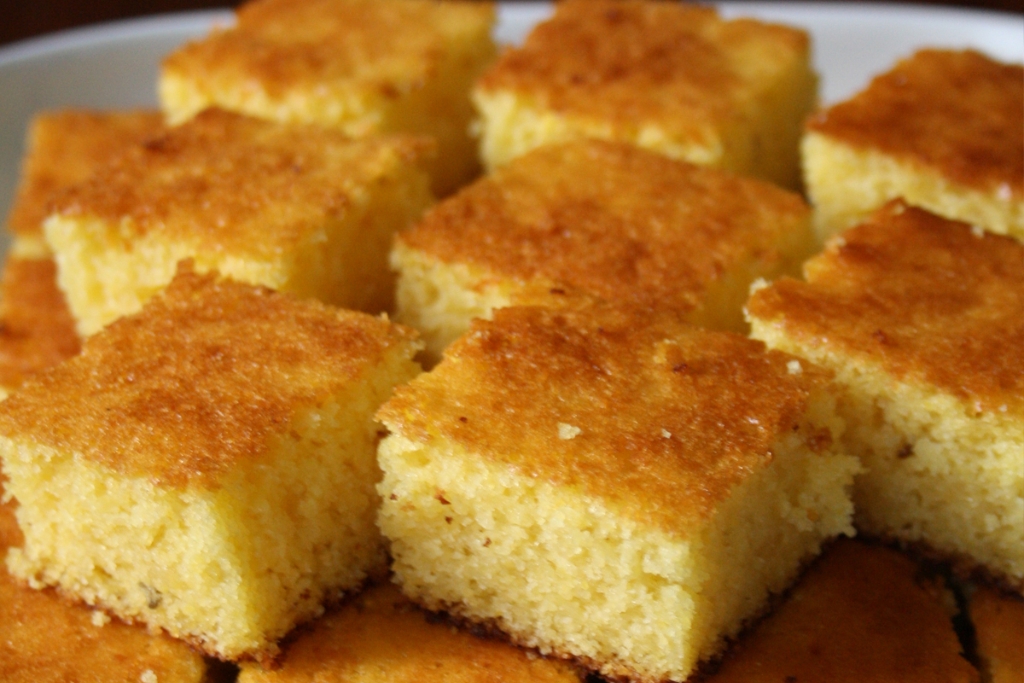 Bolo de Fubá com laranja da Roça