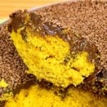 Bolo de cenoura especial com uma cobertura deliciosa