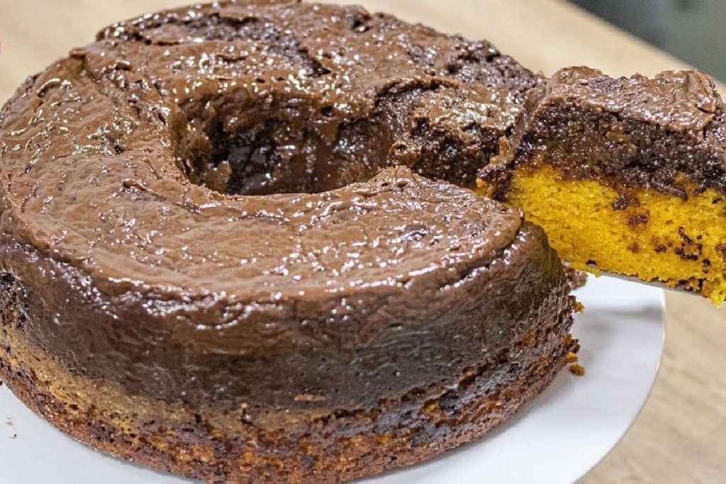 Bolo de cenoura invertido: Receita fácil de preparar e super deliciosa