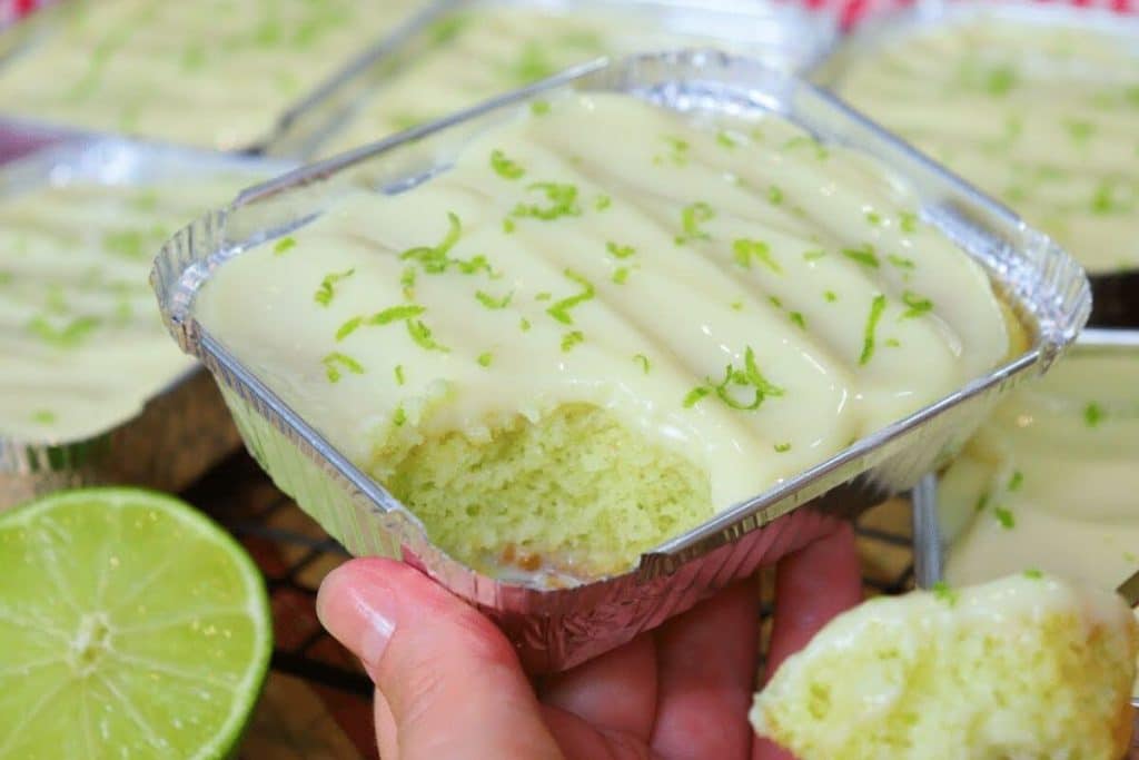 Bolo gelado de limão na marmita