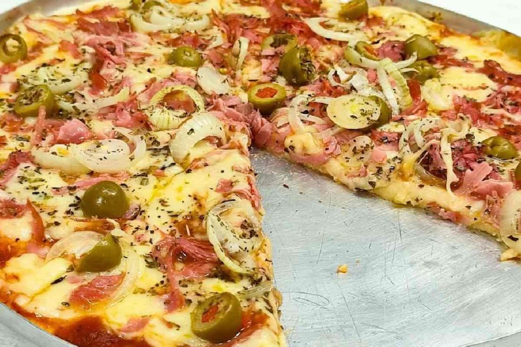 Pizza de liquidificador da Ana: Receita rápida e muito saborosa!
