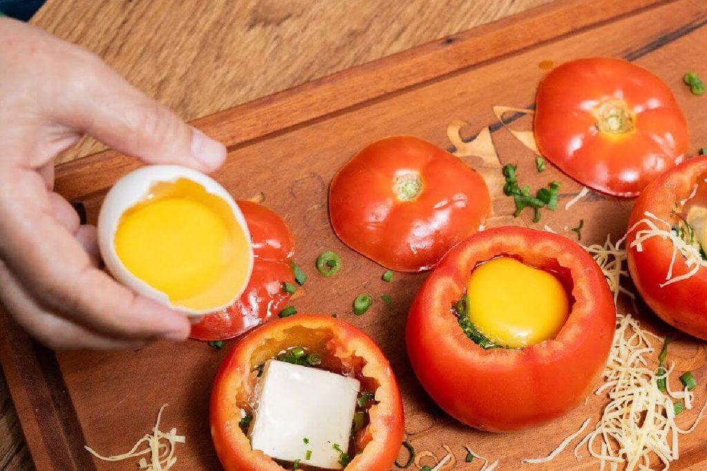 Tomate recheado simples: Receita perfeita pra você servir na refeição