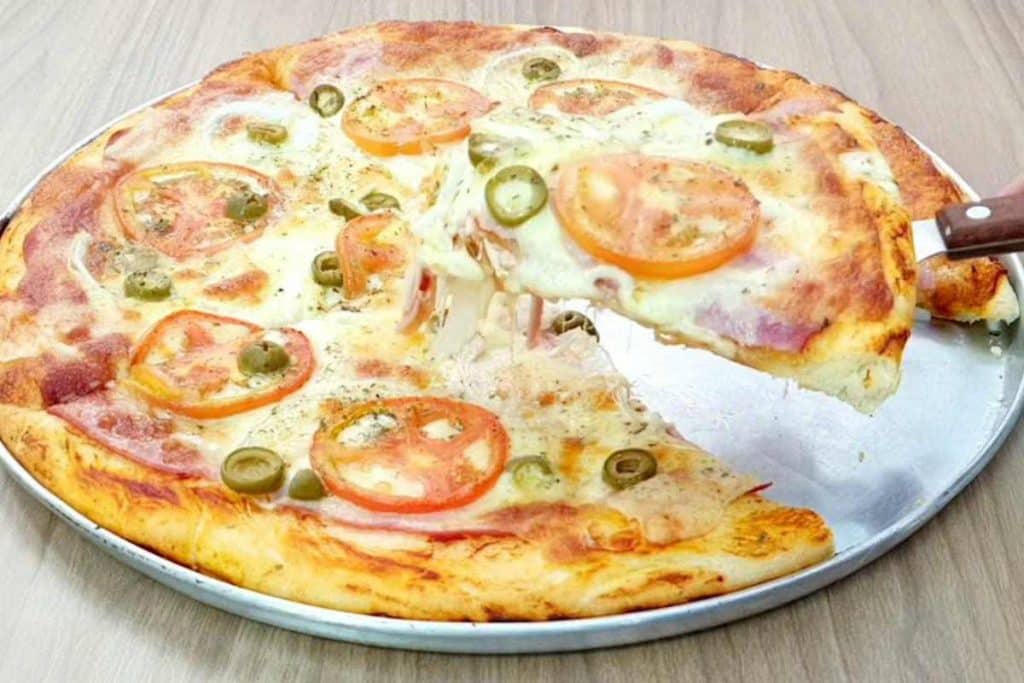 Massa de Pizza simples e econômica