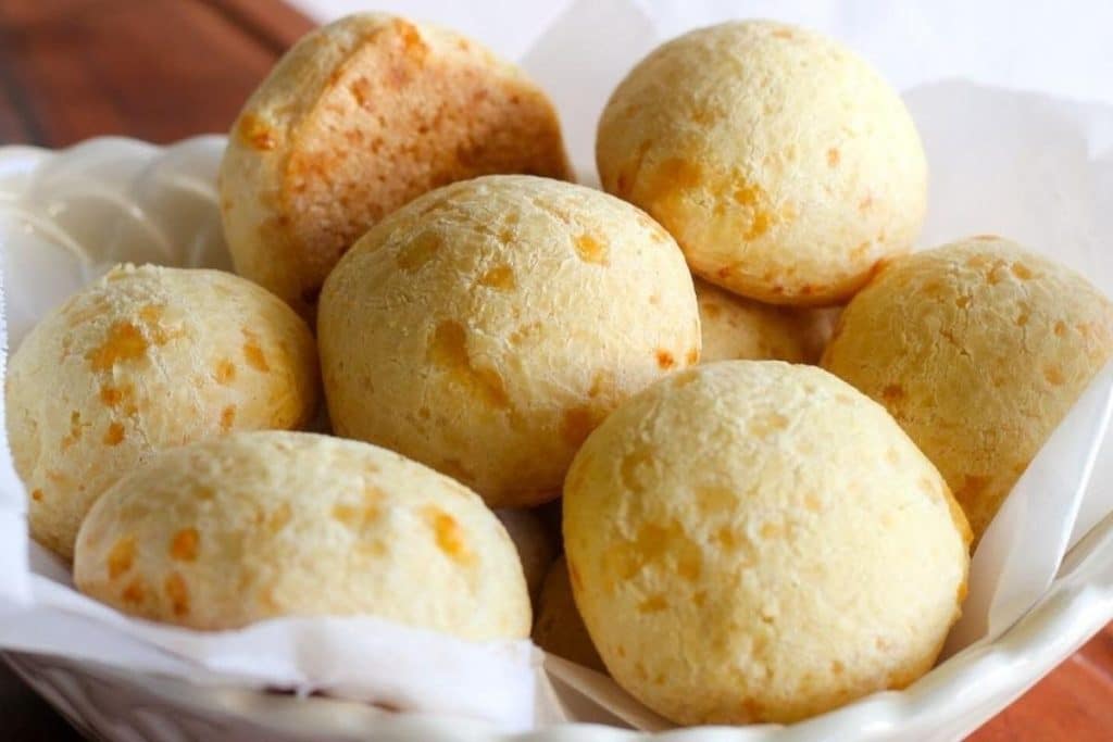 Pão de queijo mineiro do interior