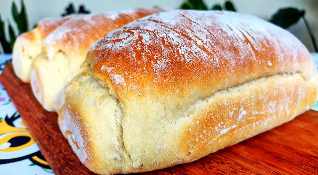 Pão caseiro de água: Receita sem ovo, sem leite e fica fofinho por muito tempo!